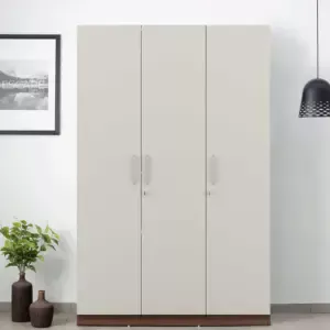 Space Saving 3 Door Wardrobes for Daily Home Use