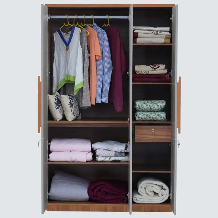 3 Door Wardrobes (2) 3 Door Wardrobes (2)