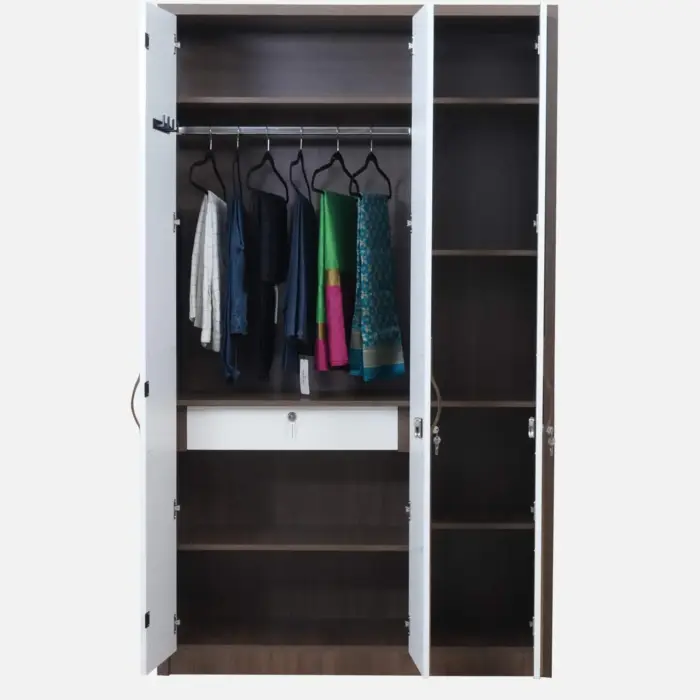 3 Door Wardrobes (4)