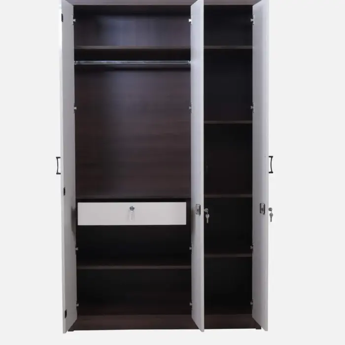 3 Door Wardrobes (5)