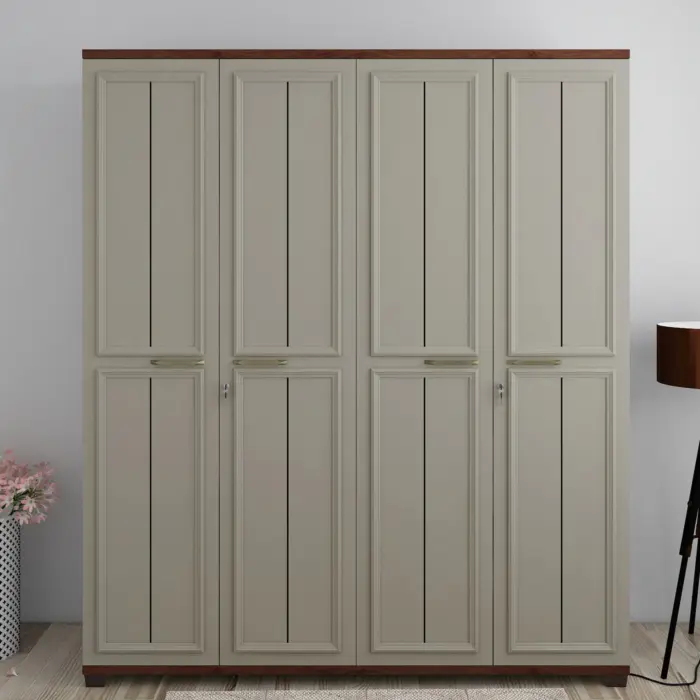 4 Door Wardrobes (1) 4 Door Wardrobes (1)