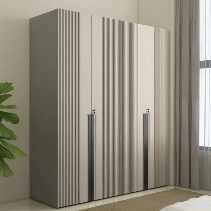 4 Door Wardrobes (1) 4 Door Wardrobes (1)